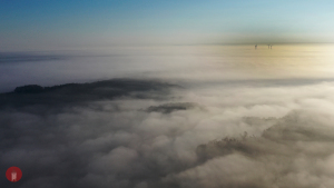 Nebel-Schluesselfeld-Windrad-004