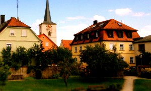 Schlüsselfeld Stadtpark mit Kirche Slider