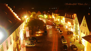 Titelbild Schlüsselfeld leuchtet Licht in alten Mauern