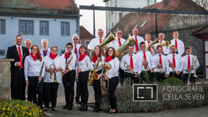 Blasmusik Schlüsselfeld Band Gruppenfoto