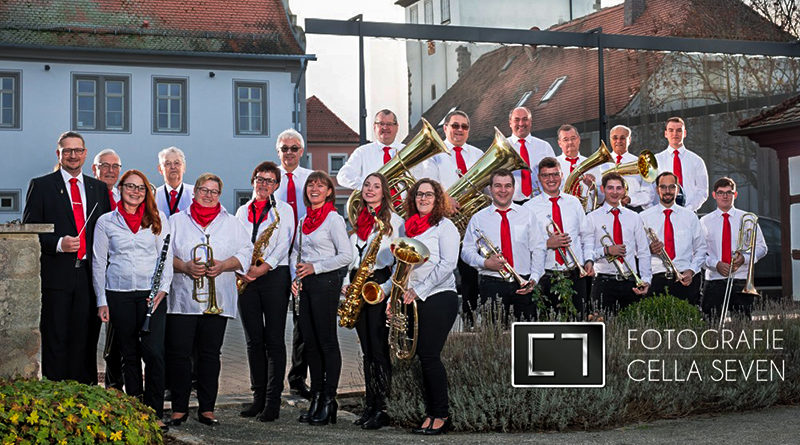 Blasmusik Schlüsselfeld Band Gruppenfoto