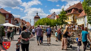 Markttag 2023 Schlüsselfelder Pfingstmarkt Autohaus Maier die Brille Vinopresso Hyundai Autohaus Kärtner Zum Storch Bäckerei Ley Metzgerei Herrmann